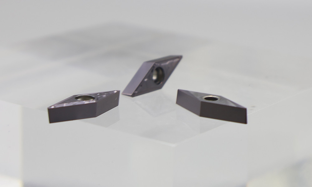 Carbide Turning Inserts  Rhombic 35°  Coating Lathe Carbide Inserts for Finishing Processing on Stainl VBMT110304