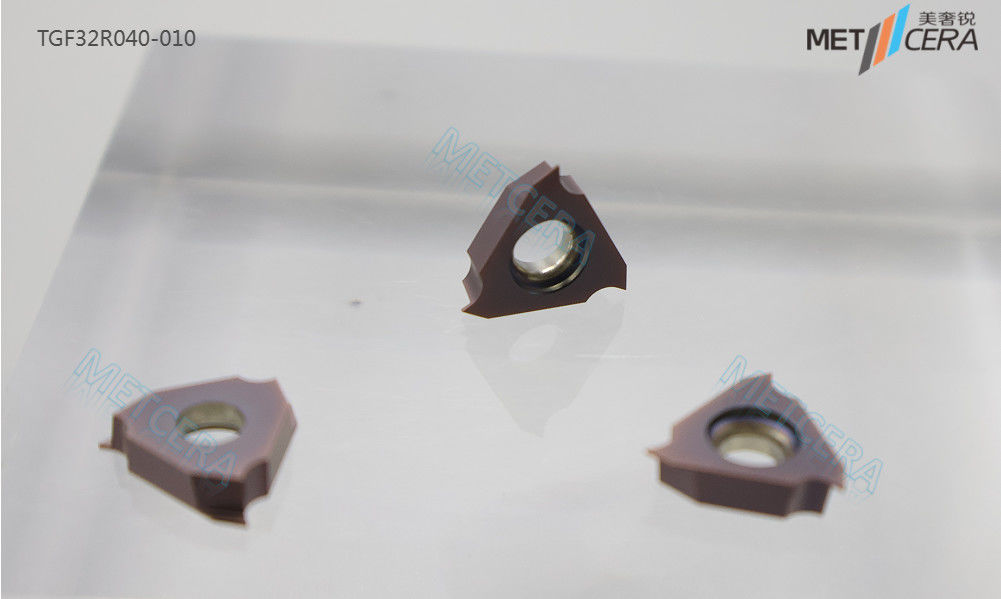 PVD Coated HV3500 Hardness CNC Grooving Insert for Stainless Steel Processing TGF32R040HC-010
