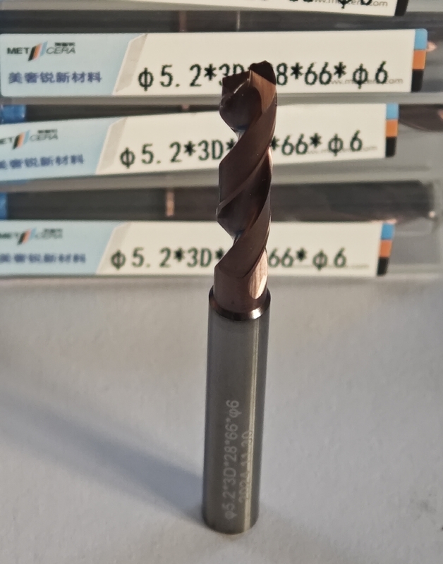 Solid Carbide 3D / 5D Drill Coated with G-External Coolant φ5.2 x 3D x 28 x 66 x φ6mm Cutting Tool